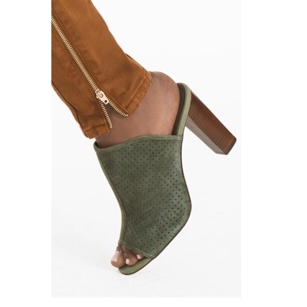 WHBM-Military Green Suede Perforated Mules-PRESTINE CONDITION! - Picture 3 of 5